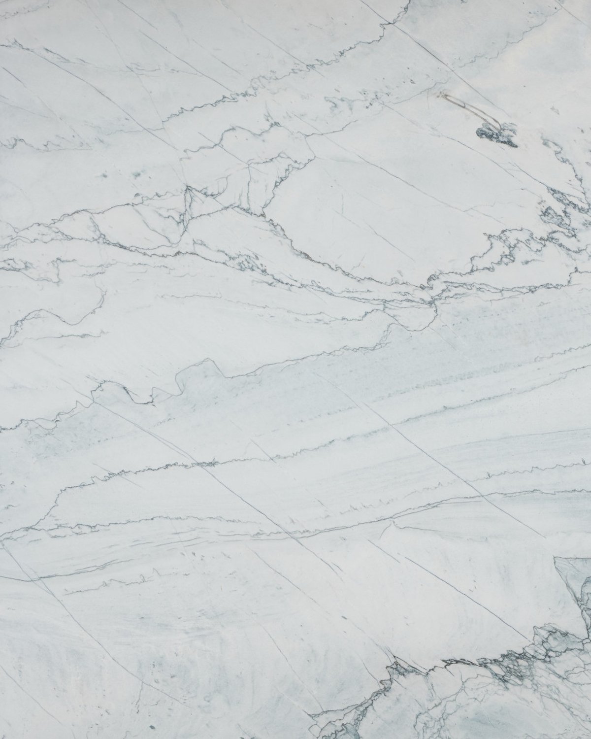 Artemis — full slab, veining up close